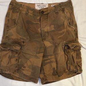 Abercrombie & Fitch Men's Tan Cargo Shorts